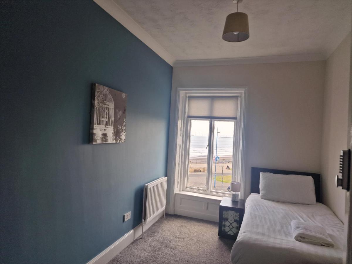 2 The Green, Exceptional Large House, Sea Views Loads Of Bathrooms ซีตันคาริว ภายนอก รูปภาพ