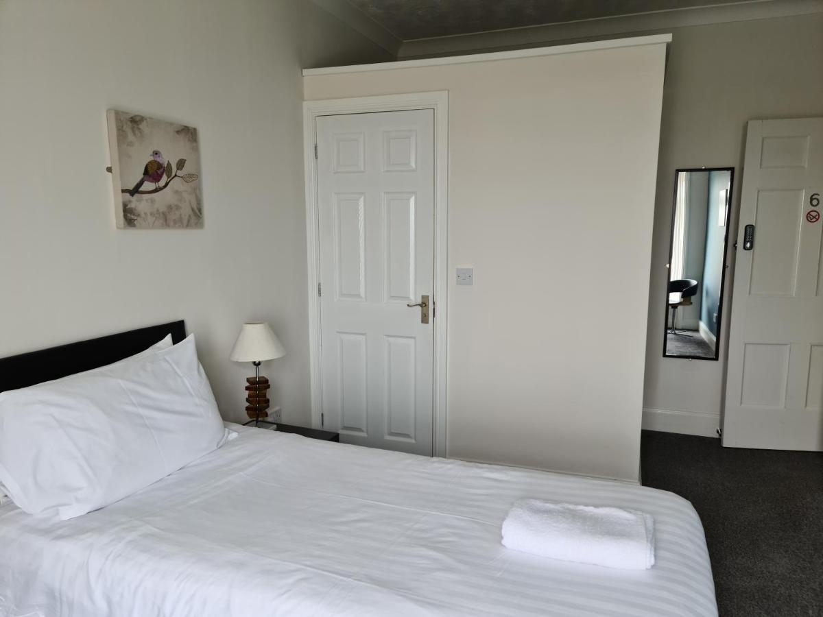 2 The Green, Exceptional Large House, Sea Views Loads Of Bathrooms ซีตันคาริว ภายนอก รูปภาพ